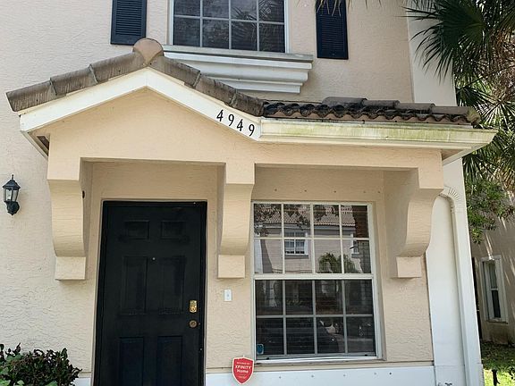 2nd image of 4949 Palmbrooke Cir