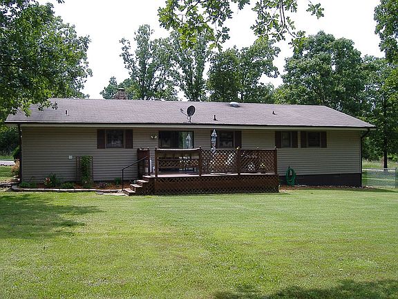 2nd image of 408 Fairway Dr