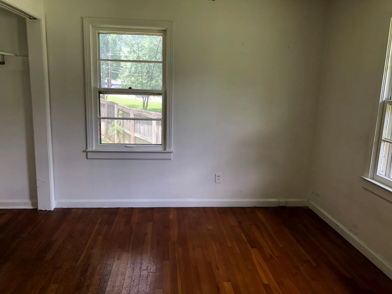 201 Elliott Dr NW photo 1