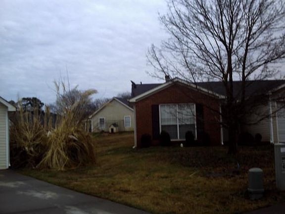 3rd image of 549 Lakecourt Dr