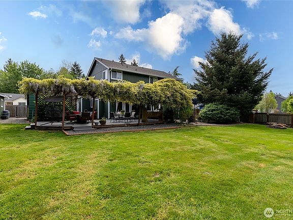 3rd image of 11720 261st Avenue Ct E