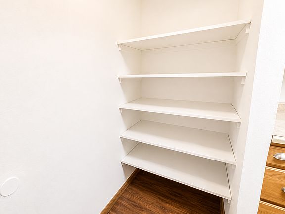 3rd image of 35 Hart Rd