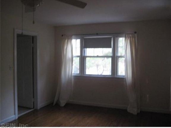 5th image of 422 Westover Mews
