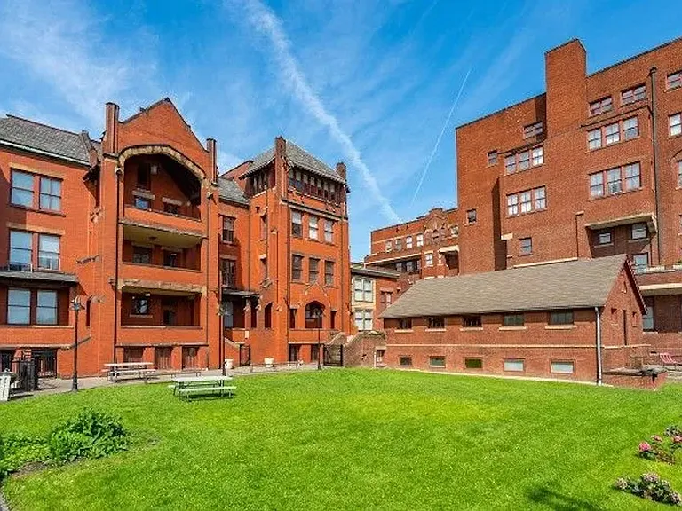Tremont Place Lofts — Photo 2