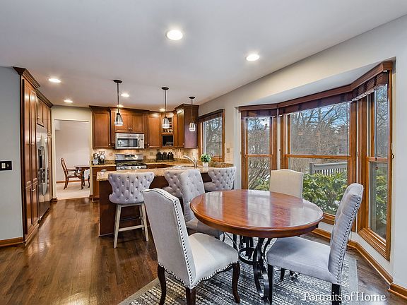 5th image of 1N205 Tamarack Dr