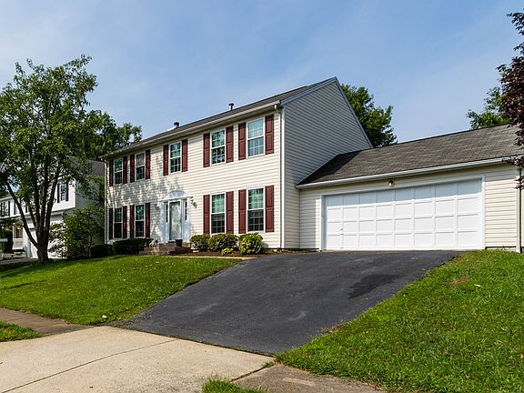 2nd image of 1434 Valebrook Ln