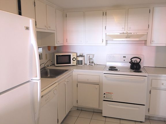 3rd image of 1300 NE Miami Gardens Dr APT 1004E