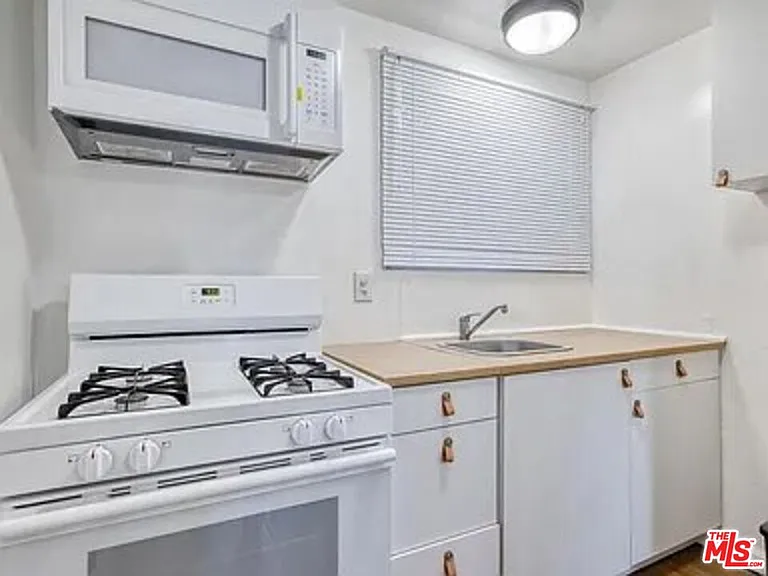 918 N Vista St #918.5 — Photo 5