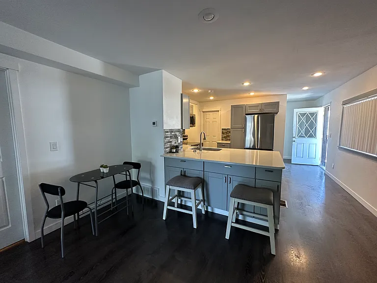 404 S Greene St — Photo 5