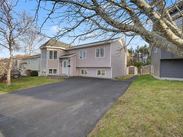 15 Eastbourne Crescent, St John's, NL A1A5G8