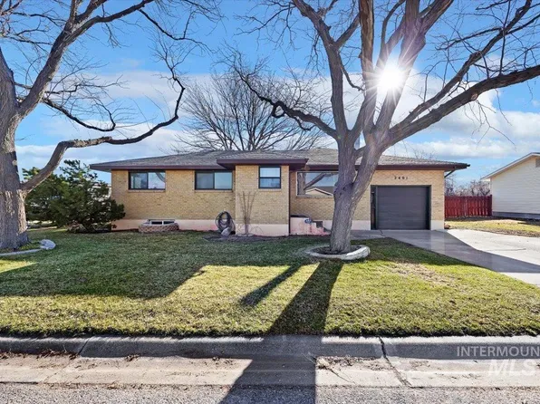 2401 Hansen Ave, Burley, ID 83318