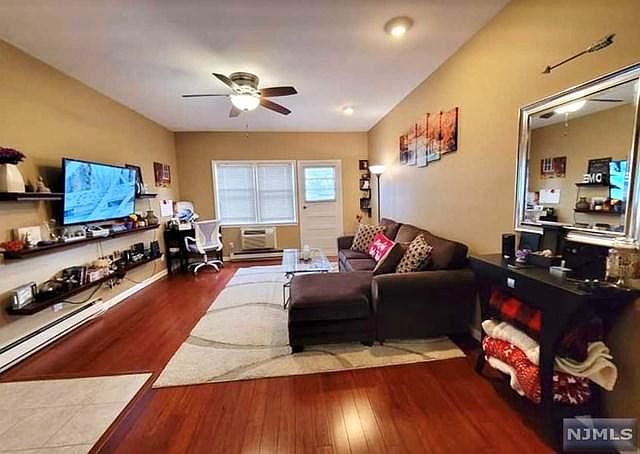 1st image of 100 Pierson Miller Dr APT B8