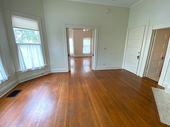 3rd image of 118 E 31st St #14382258
