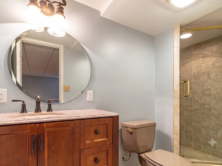 6 Beaconsfield Ct — Photo 19