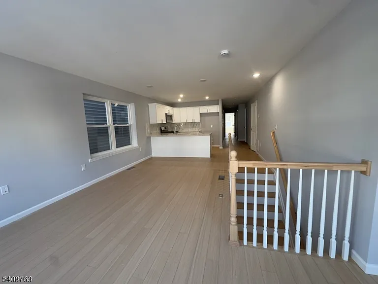 27 Isabella Ave #1-2 — Photo 7