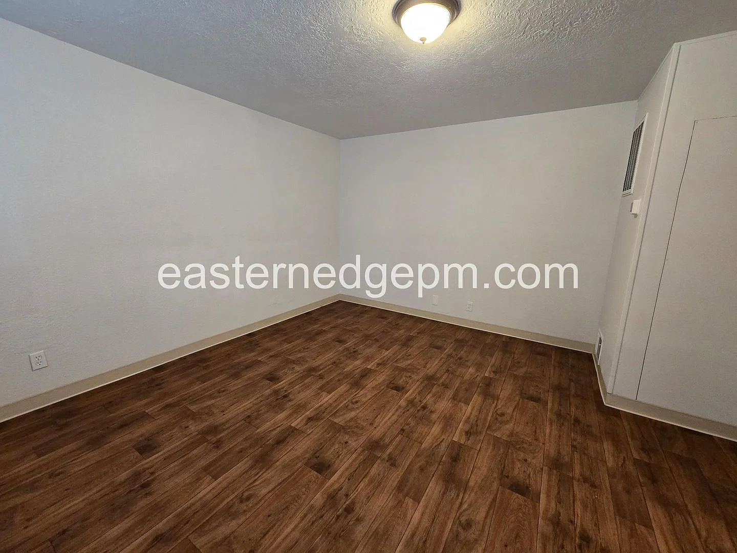 Stadium Apartments — Photo 3