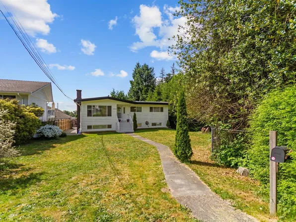 1906 Rhodena Ave, Coquitlam, BC V3K 2Z9
