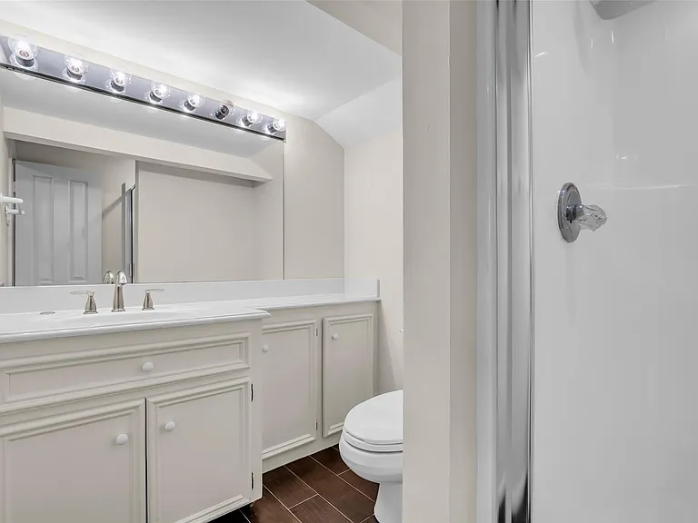 7159 Kingston Cove Ln — Photo 30