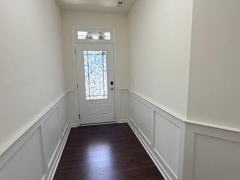 1113 Epiphany Rd — Photo 3