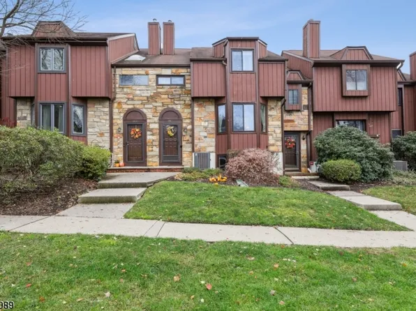 145 Nottingham Sq, Washington Twp., NJ 07840