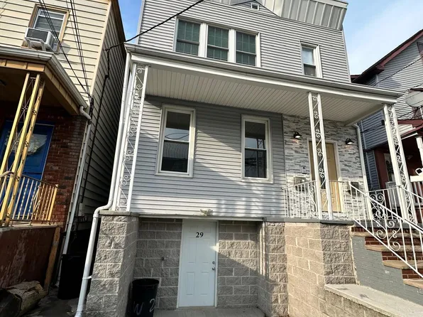 29 W 26th St, Bayonne, NJ 07002