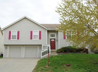 3016 Spring Garden St, Leavenworth, KS 66048