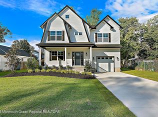 435 Monmouth Ave, Middletown, NJ 07748