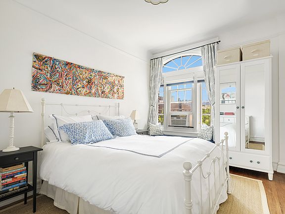 5th image of 125 W 12th St APT 6B