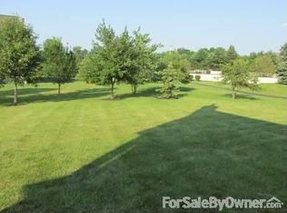 1401 Knightsbridge Dr, Blue Bell, PA 19422