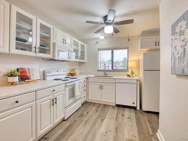 8635 Clay St #412 — Photo 6