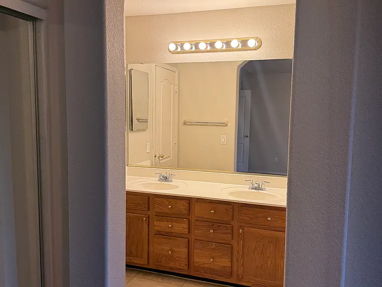 2445 W Running Deer Trl — Photo 31