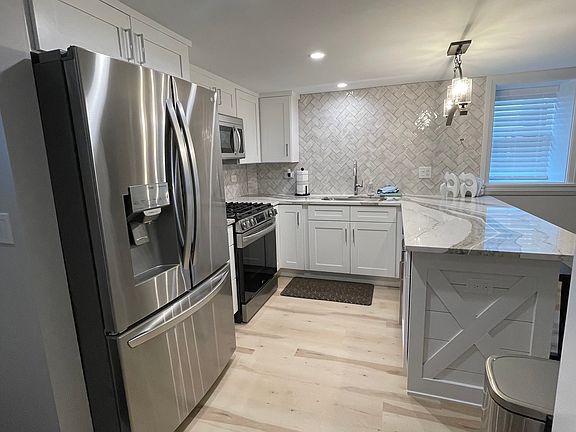 3rd image of 17270 Oak Park Ave