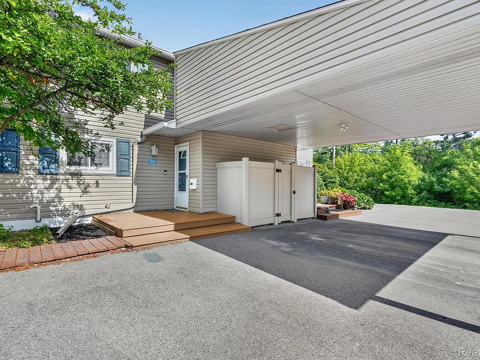 1st image of 761 Kirts Blvd