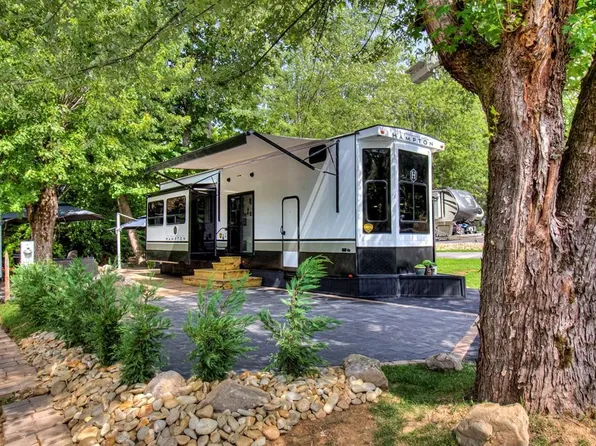 4229 E Pkwy Lot 308, Gatlinburg, TN 37738
