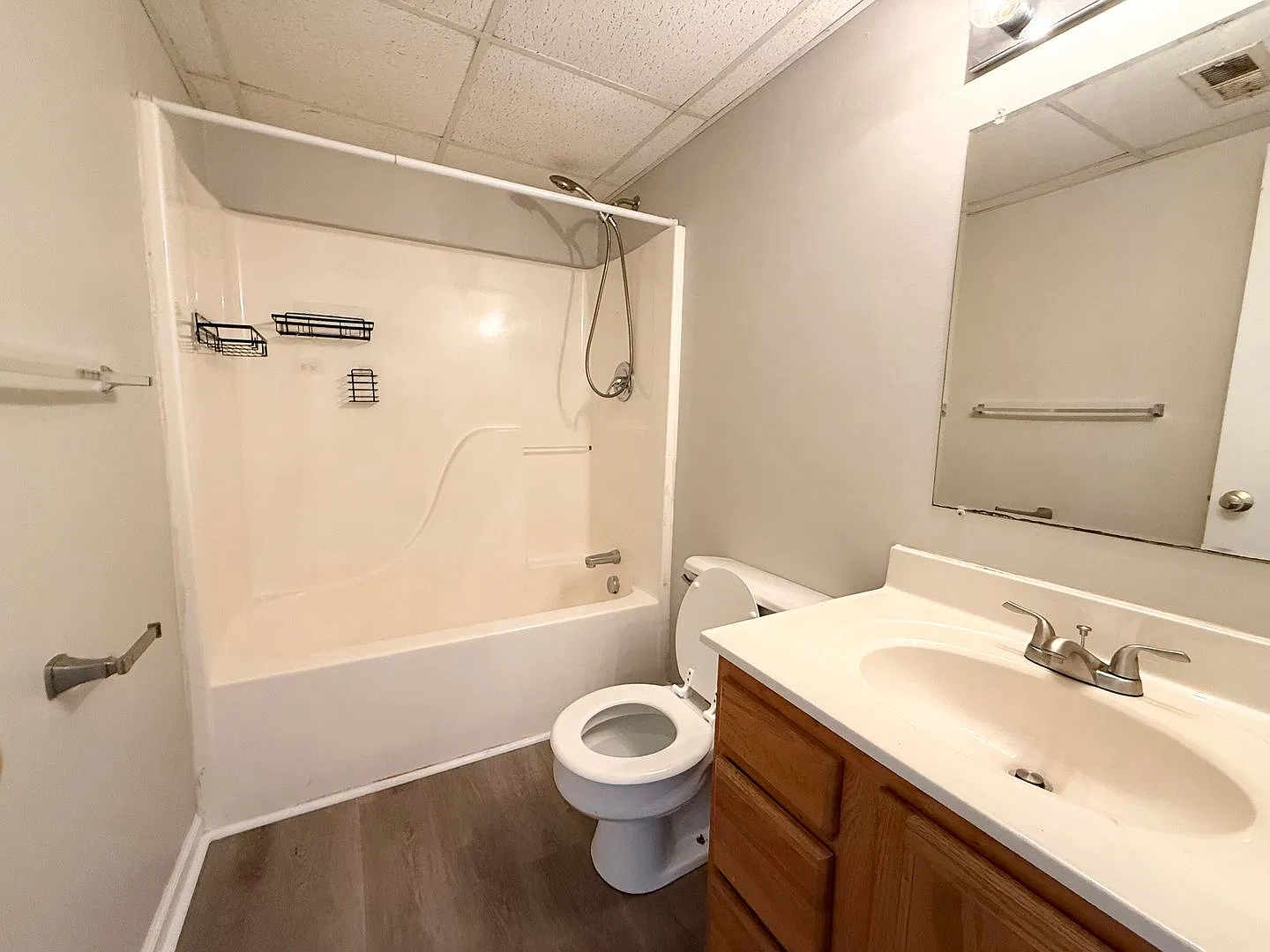 First Floor 2 Bedroom Apartment Available in Drexel — Photo 3