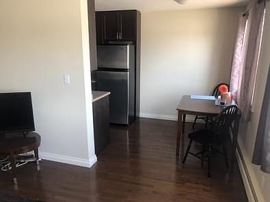 2nd image of 365 Drinnan Way