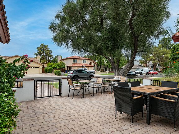 2nd image of 1338 E SUNBURST Lane