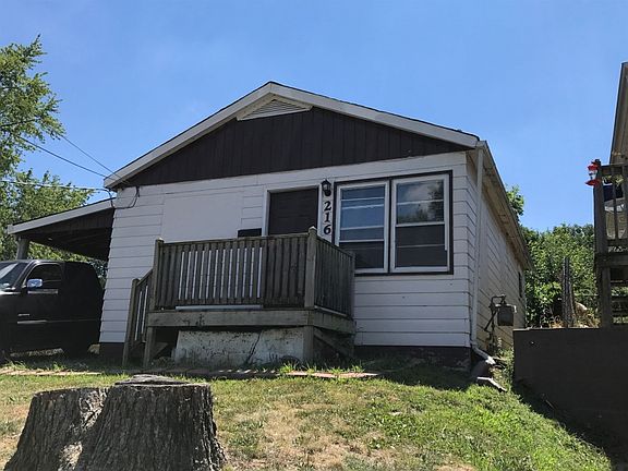 3rd image of 216 Waller Ave