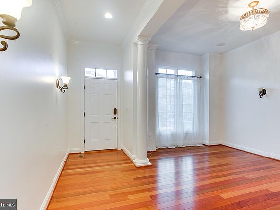 4th image of 18353 Fairway Oaks Sq