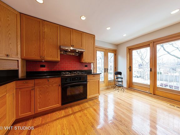 5th image of 2204 N Lakewood Ave #2204
