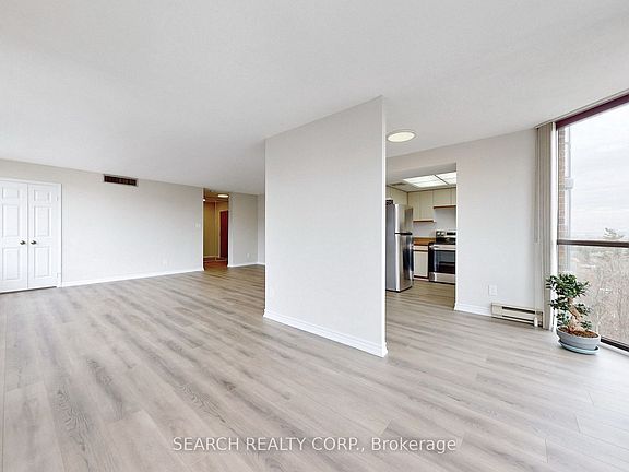 5th image of 1240 Marlborough Ct #904