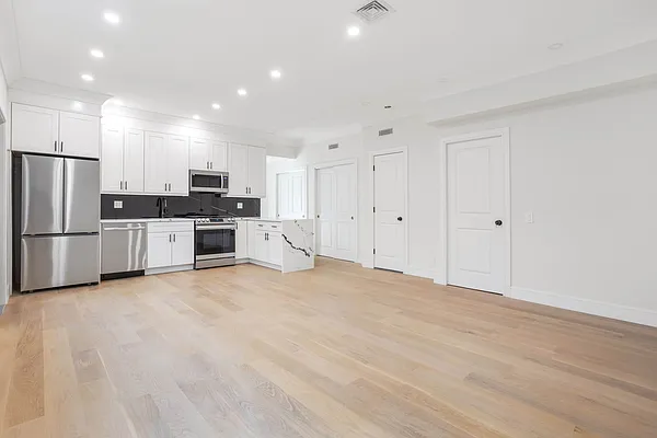 Rented by Kole Group | media 25