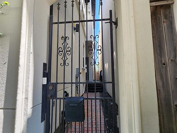 4th image of 5706 Petty St