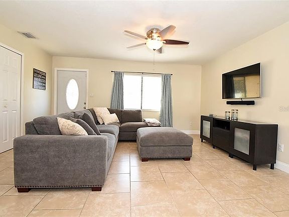 3rd image of 2036 Nottingdale Ln