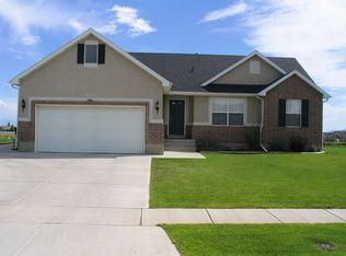 1253 W 2275 S, Syracuse, UT 84075