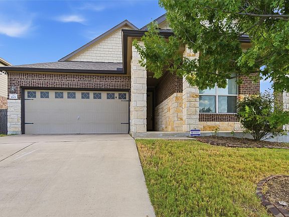 2nd image of 1601 Constanta Dr