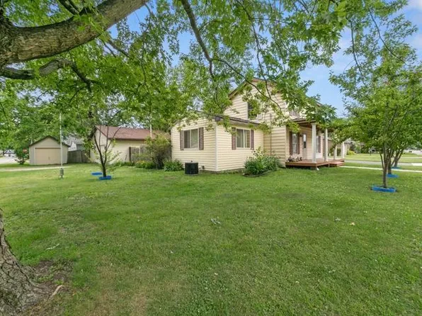 381 Elm St S, Prescott, WI 54021