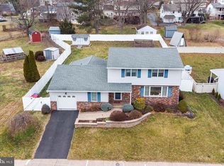 241 W Diamond St, Souderton, PA 18964