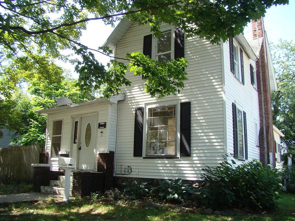 1st image of 205 McOmber St
