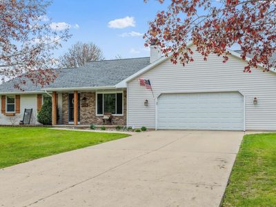 2067 Elvira Way, Green Bay, WI, 54313